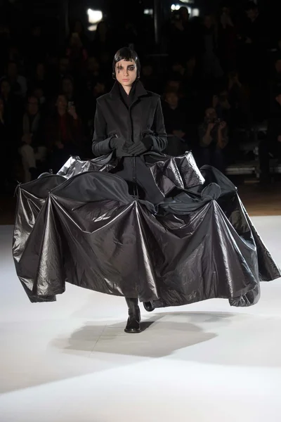 Look 34